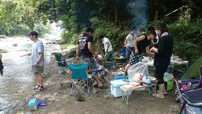 河原でBBQ