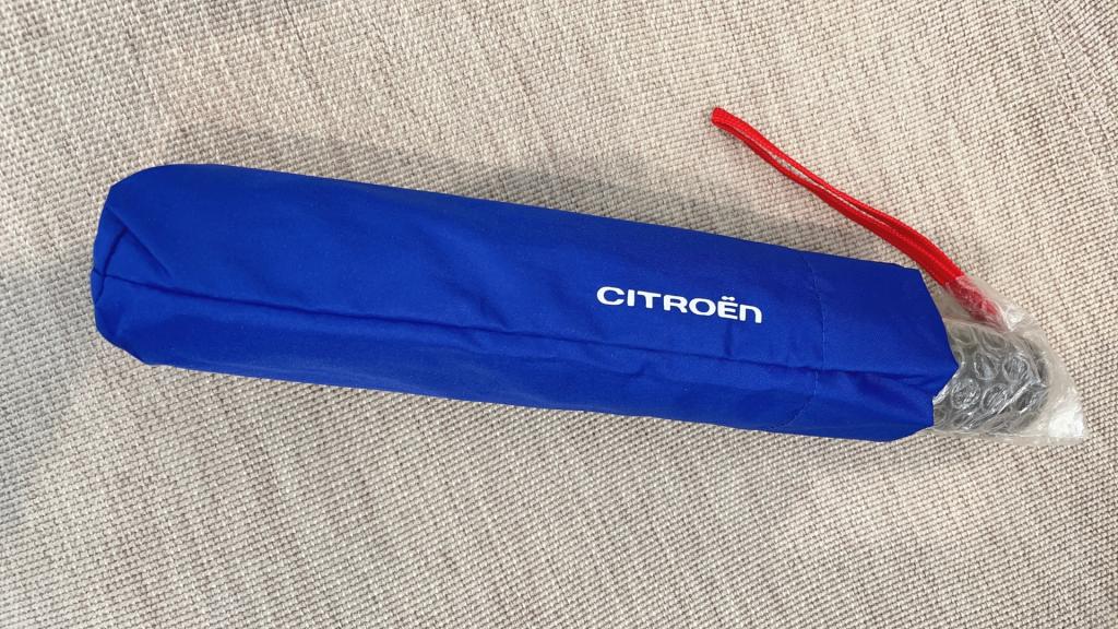 ブティック　入荷　折り畳み傘。