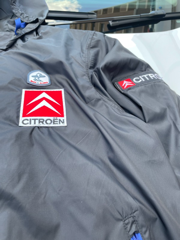 お客様のウインドブレーカー。