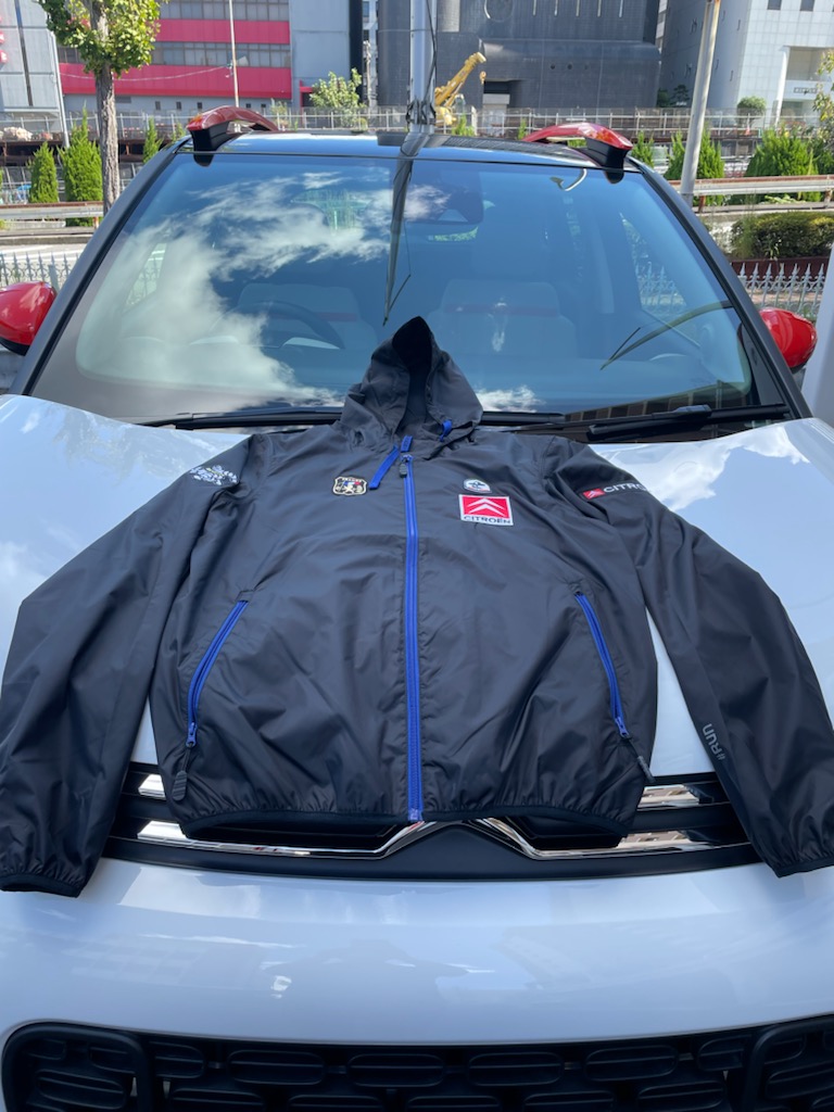 お客様のウインドブレーカー。