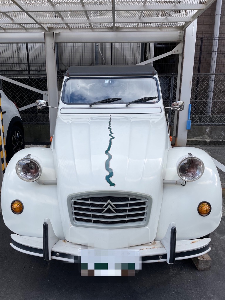と～っても可愛い特別仕様の2ＣＶ。