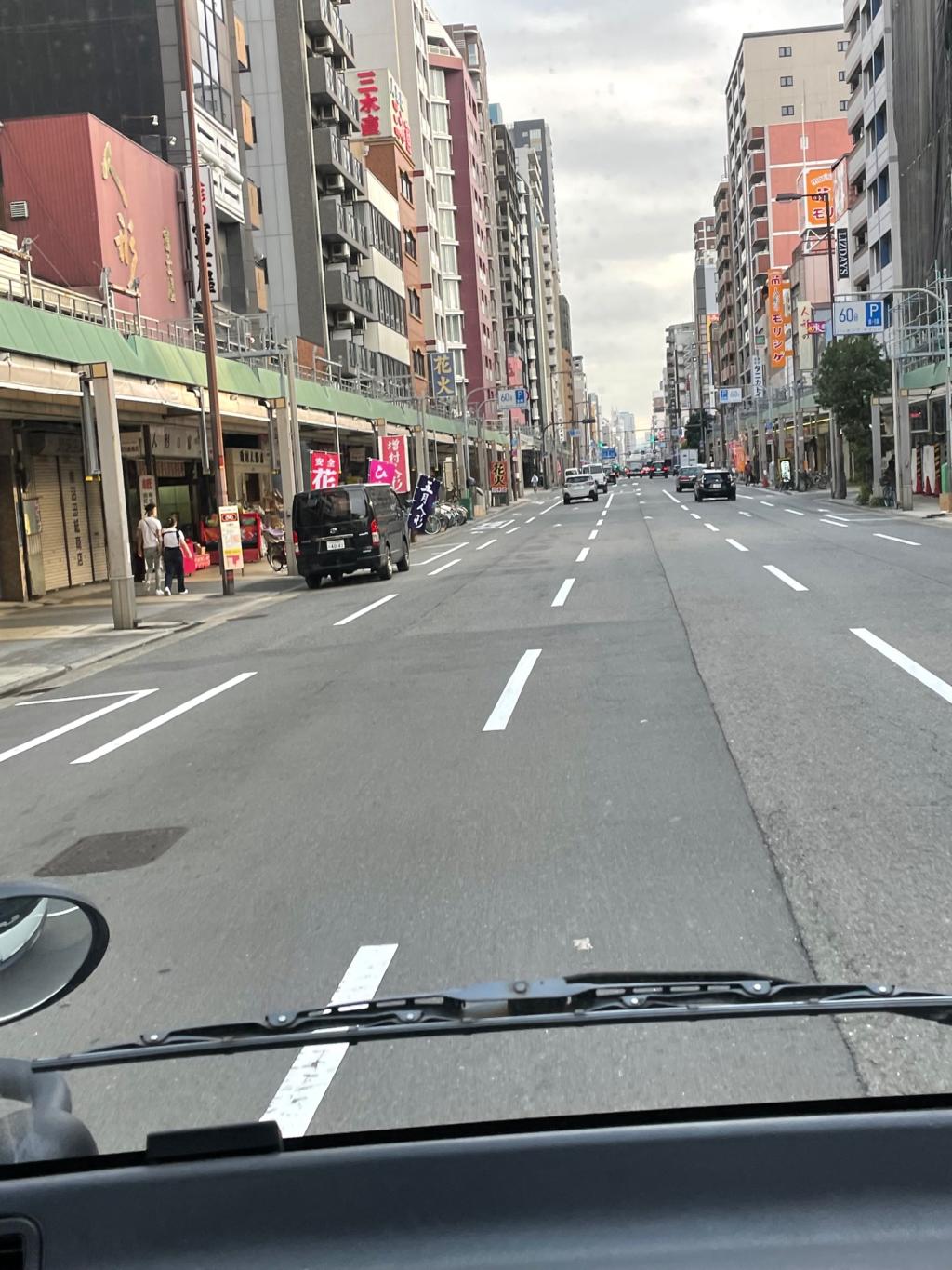 積載車の車窓から。