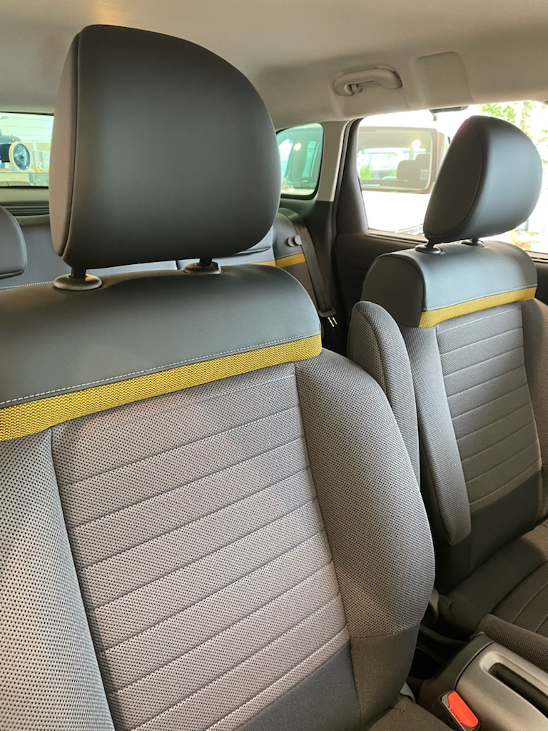 展示車　Ｃ3ＡＩＲＣＲＯＳＳ　ＲＩＰ　ＣＵＲＬ。