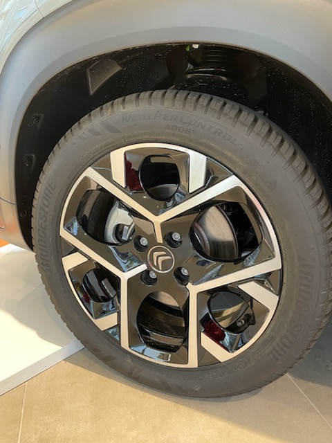 マイナーチェンジ！C3　ＡＩＲＣＲＯＳＳ　ＳＵＶ！